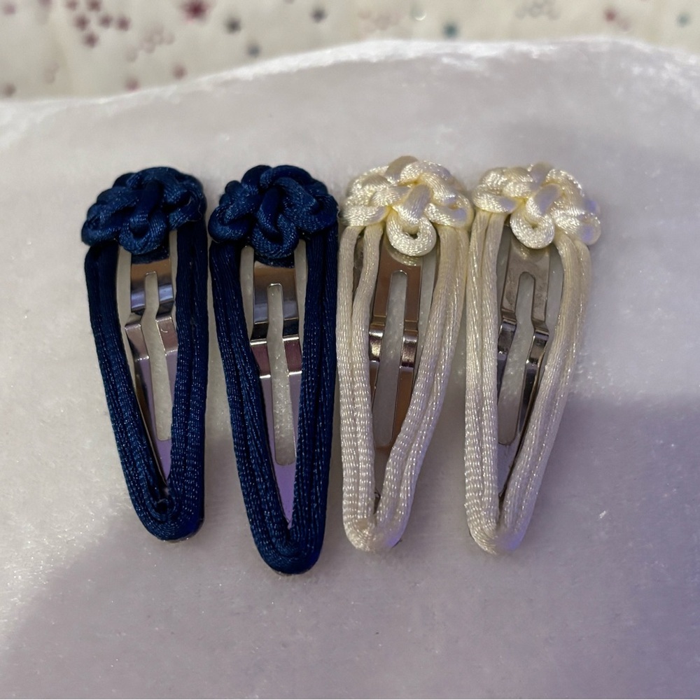 Blue and White Flower Hair Clips - Picture 4 of 4